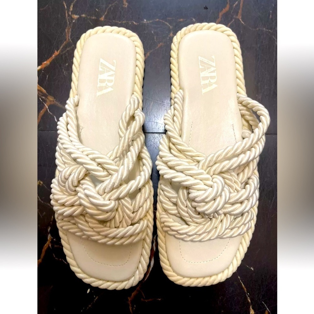 ZARA Knotted Rope Detail Flat White Sandals - Size 42. (12US) Off White/ cream